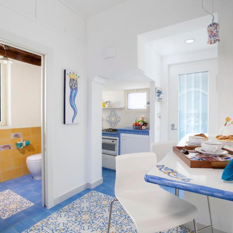 Vivaldo Suite Fuoro Partenope - Boutique Apartment in the heart of Sorrento - One-Bedroom Apartment - 25