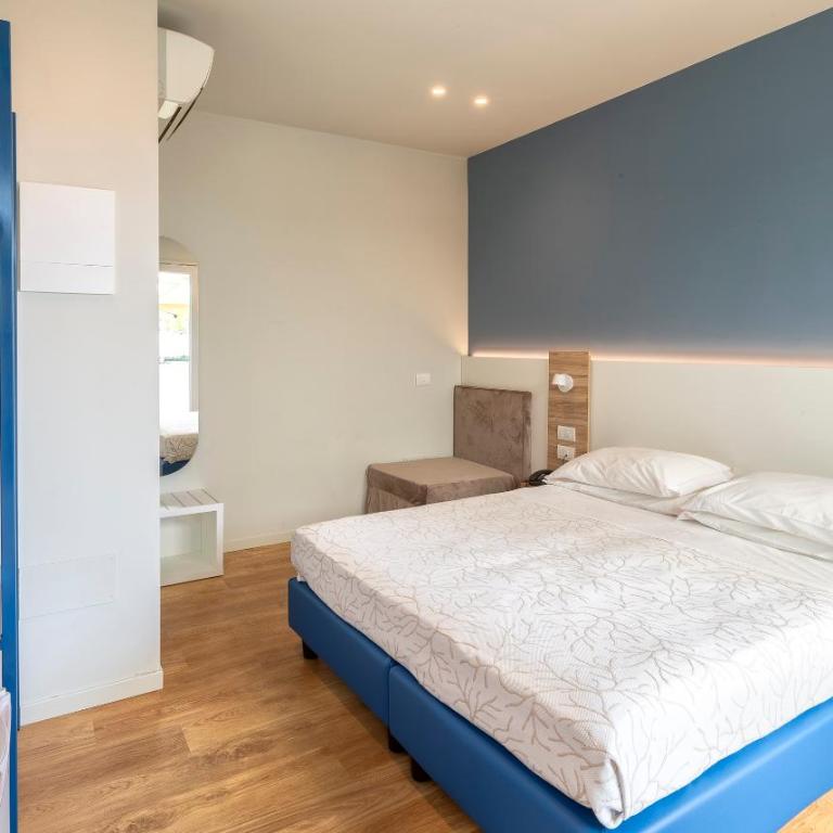 Hotel Gemma - Double or Twin Room with Swimming Pool Access - 1