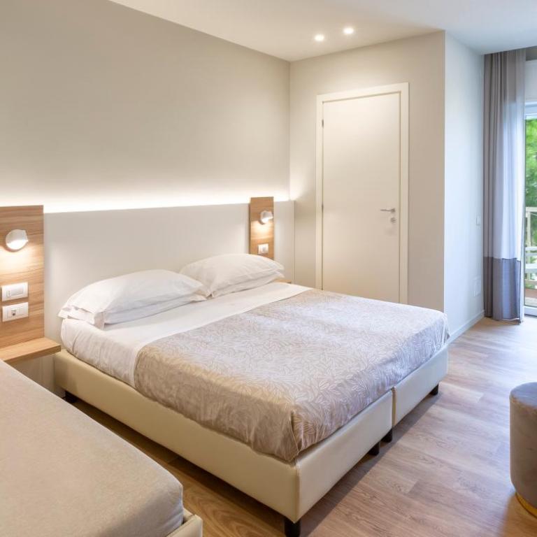 Hotel Gemma - Family Room - 1