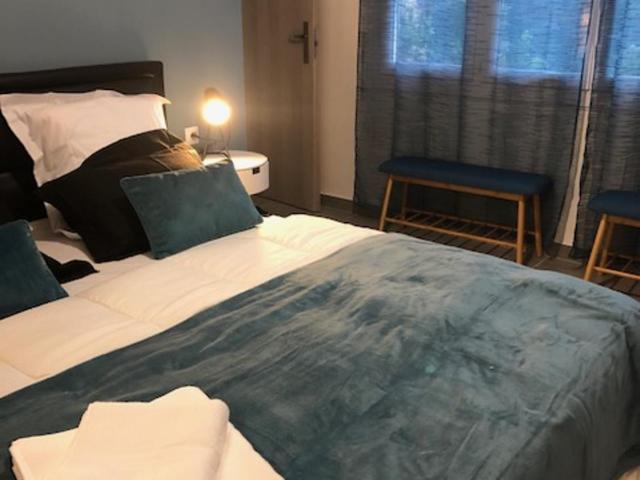 Explore the World 1 - One-Bedroom Apartment - 22