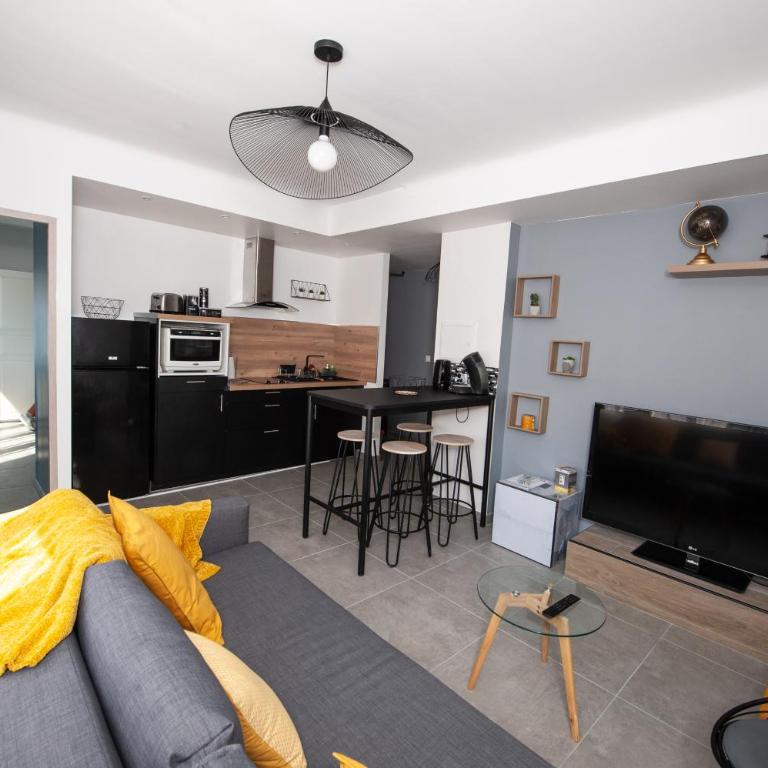 Explore the World 1 - One-Bedroom Apartment - 3