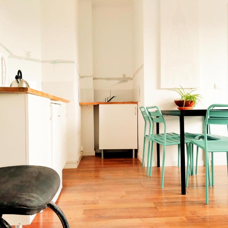 TOLETUM low cost LOFTS dúplex diáfanos o 2dormitorios PARKING Municipal Gratis al aire libre a 100m - Apartamento Dúplex - 10