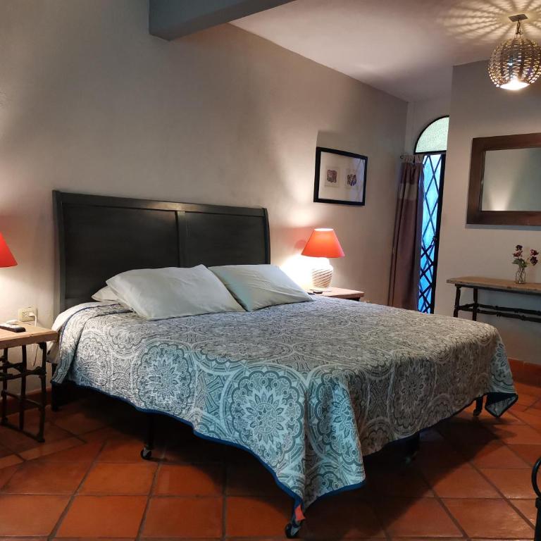 Casa Las Alamedas Guanajuato - King Room - 3