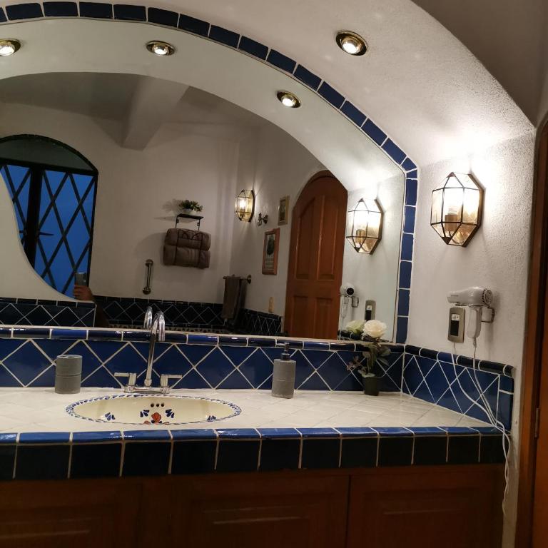 Casa Las Alamedas Guanajuato - King Room - 6