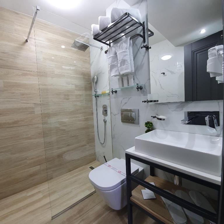 Dream House Hotel & Spa - Deluks Trokrevetna Soba - 4