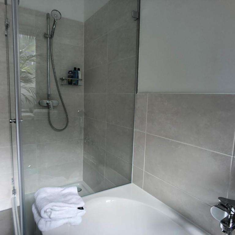 AM City Apartment 24h Self-Check-In, Free Parking, U-Bahn 350m, Netflix - Appartamento - 17