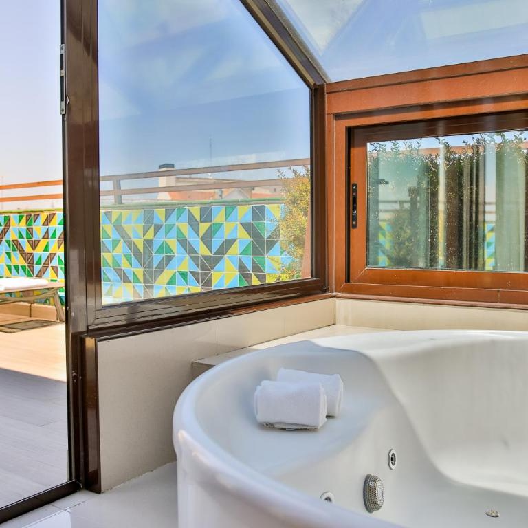 Hotel Opera - Habitación Doble con terraza y bañera de hidromasaje - 12