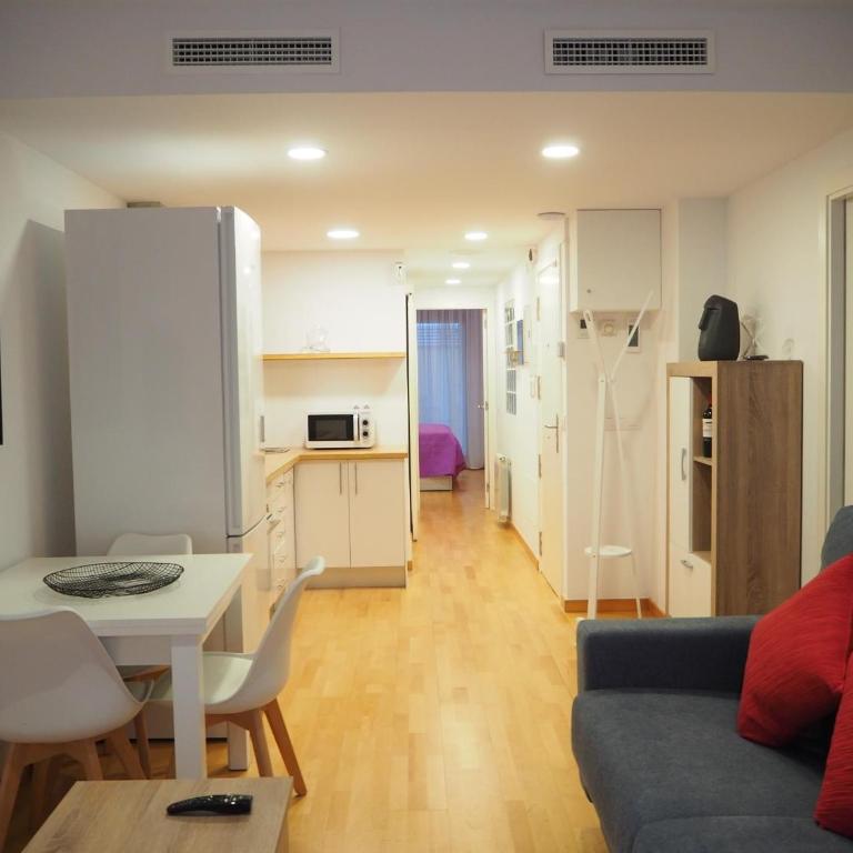 Apartament modern a Girona centre, parking gratis - Apartamento de 2 dormitorios - 2