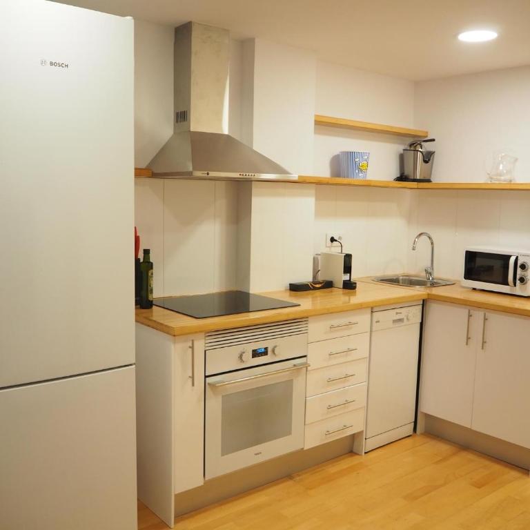 Apartament modern a Girona centre, parking gratis - Apartamento de 2 dormitorios - 6