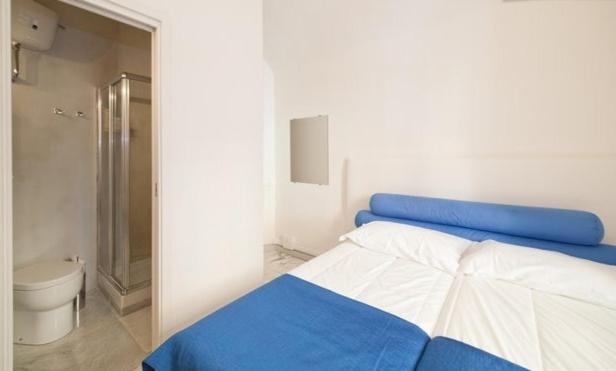 2 Be Home Colosseo - Double or Twin Room with Private Bathroom - 17