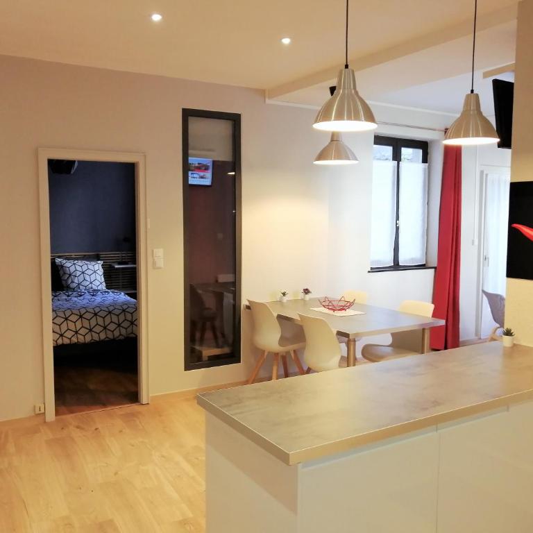 Côté Cour - Appartement 1 Chambre avec Terrasse - 5