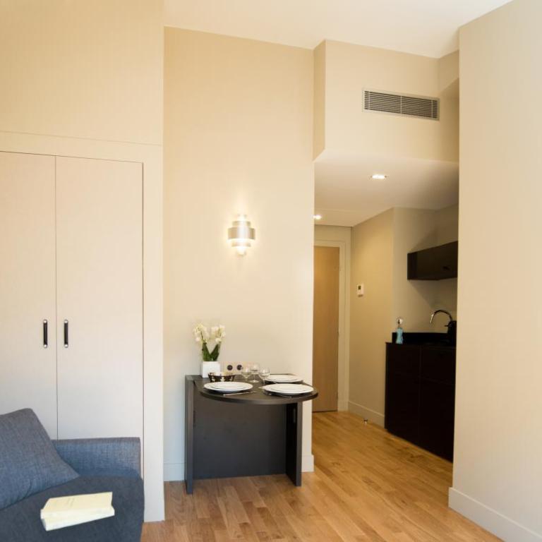 Hôtel Helzear Etoile by Esteem - 2 Bedroom Connecting Apartment - 4