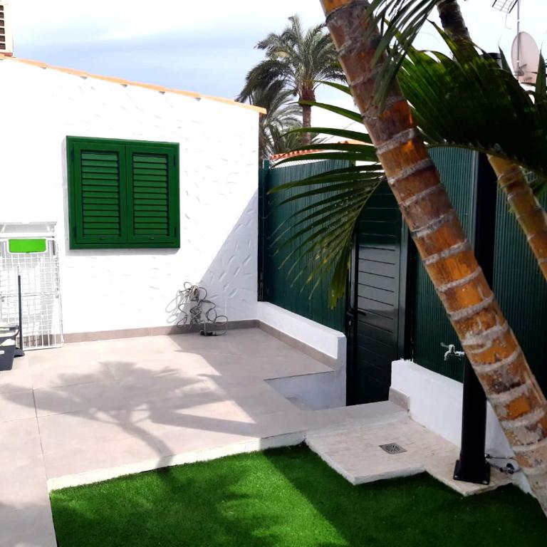 10 min walk to the best beach, free parking - Casa - 11