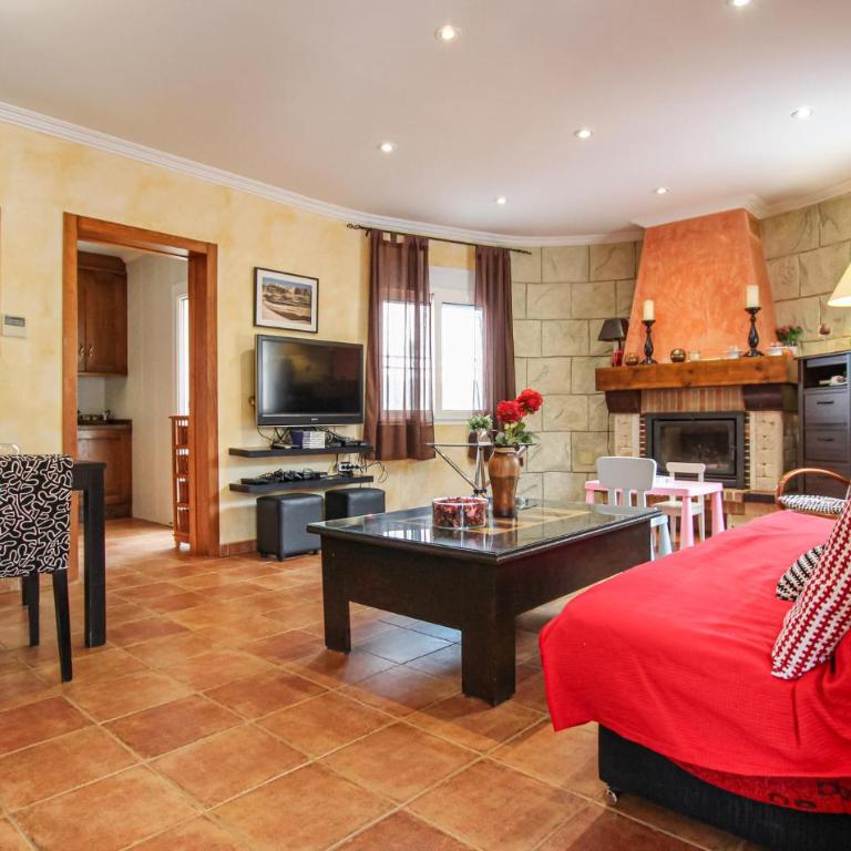 Beautiful Home In Orihuela - Casa de 4 dormitorios - 4