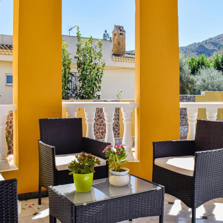 Beautiful Home In Orihuela - Casa de 4 dormitorios - 12