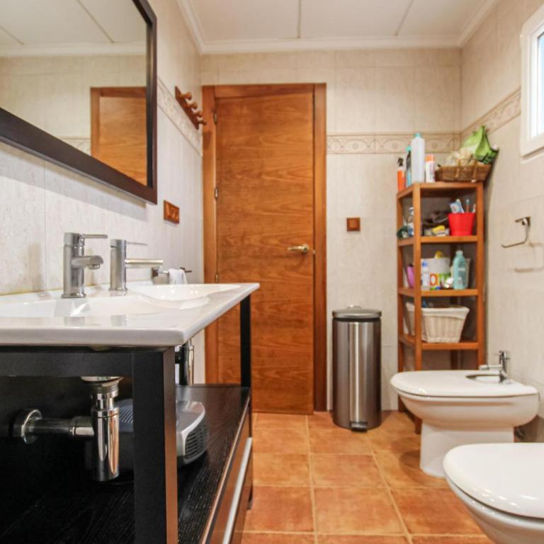 Beautiful Home In Orihuela - Casa de 4 dormitorios - 32