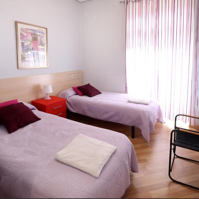 Reino de Valencia Apartments - Three-Bedroom Apartment - 21