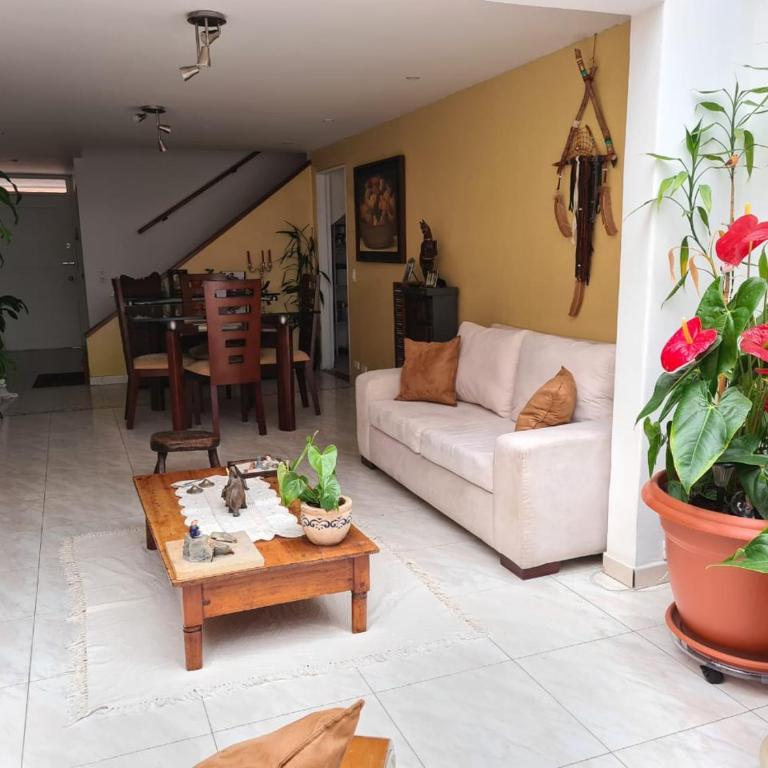 Tu Hogar cerca a la zona T - Habitación Deluxe - 1 cama grande - 13