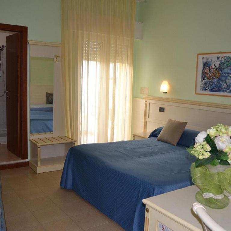 Hotel Zeus - Camera Familiare - 3