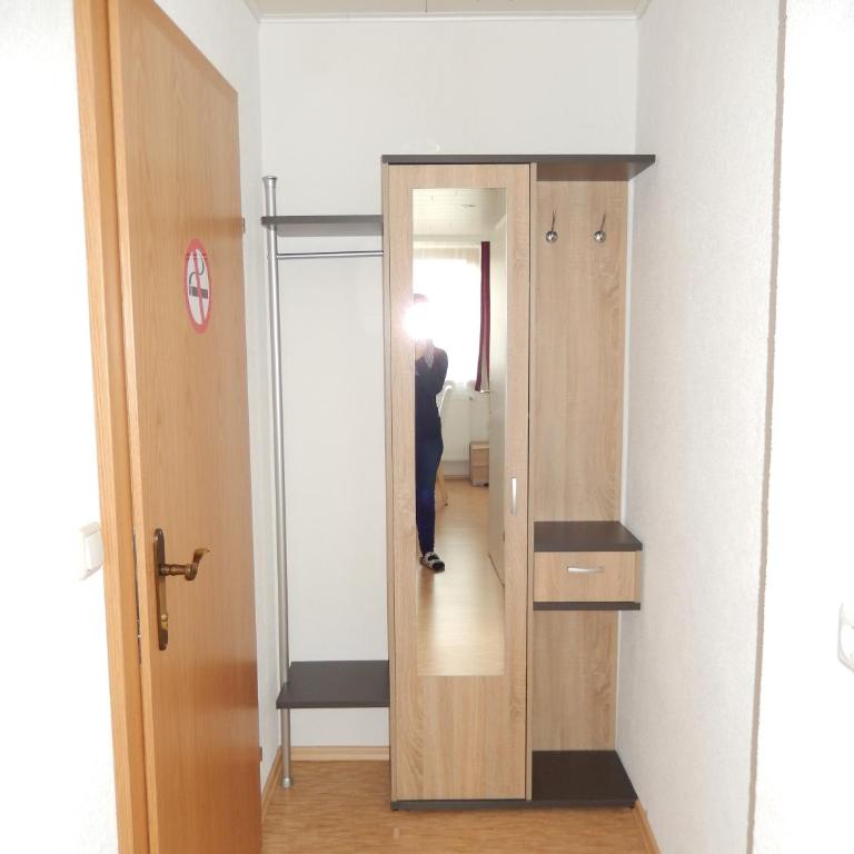 Hotel "Wilder Mann" - Einzelzimmer mit eigenem Bad - 2