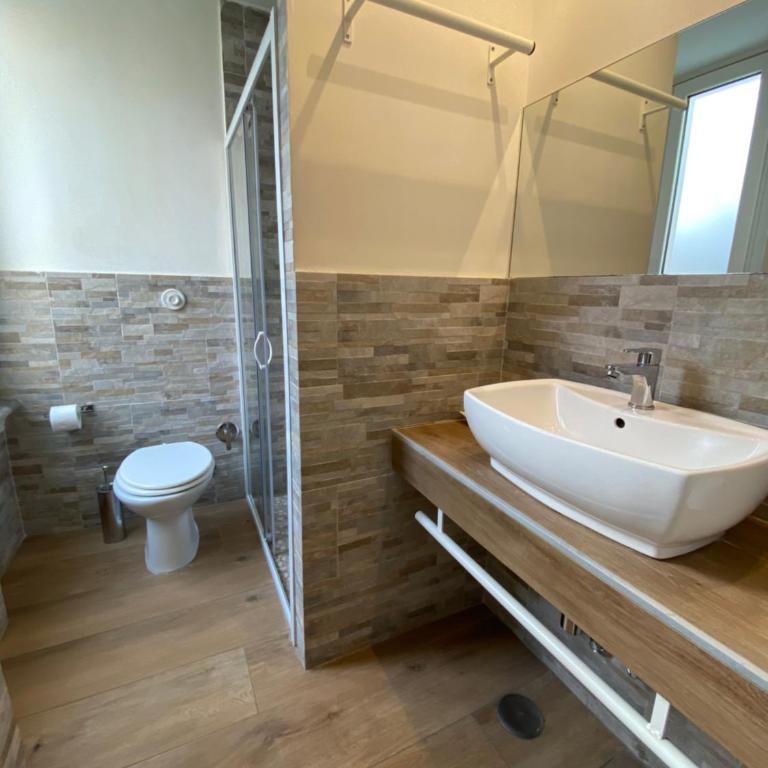 Art Atelier Accomodation Guest House - Camera Tripla Deluxe - 9