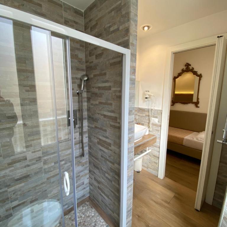 Art Atelier Accomodation Guest House - Camera Tripla Deluxe - 10