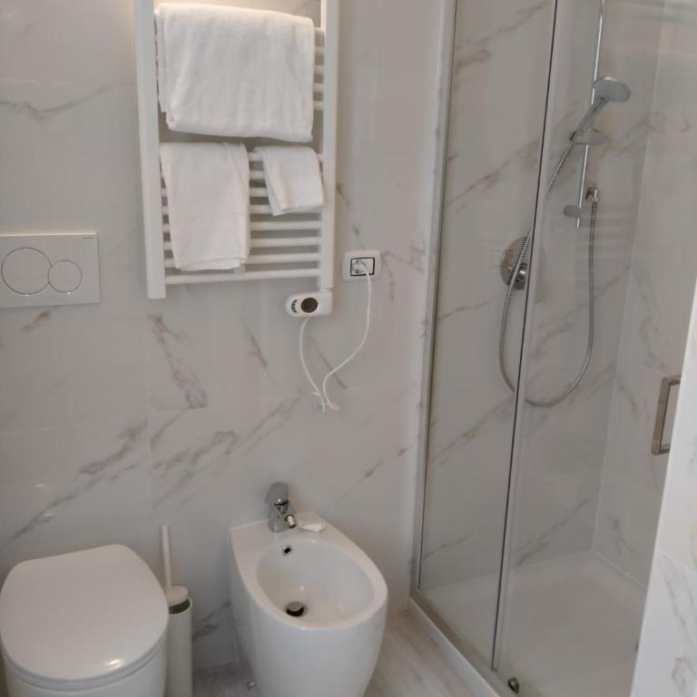 Villa Beatrice - Camera Matrimoniale con Bagno Privato - 7