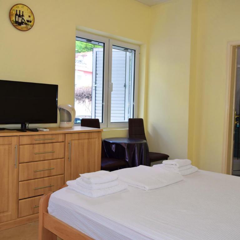 Apartmani BOBO - Three-Bedroom Apartment - 23