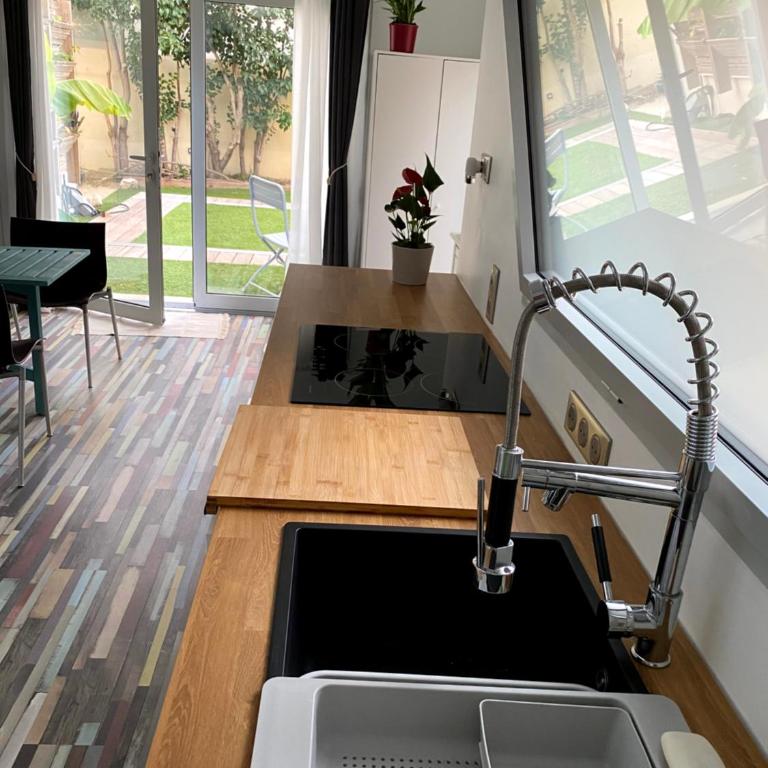 Le 9ième Entracte - Studio avec Vue sur Jardin - 1