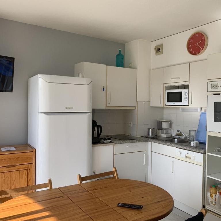 Appartement T2 cabine, capacité 4 personnes, à 600 m de la plage et à 300 m du Golf - Appartement avec Terrasse - 5