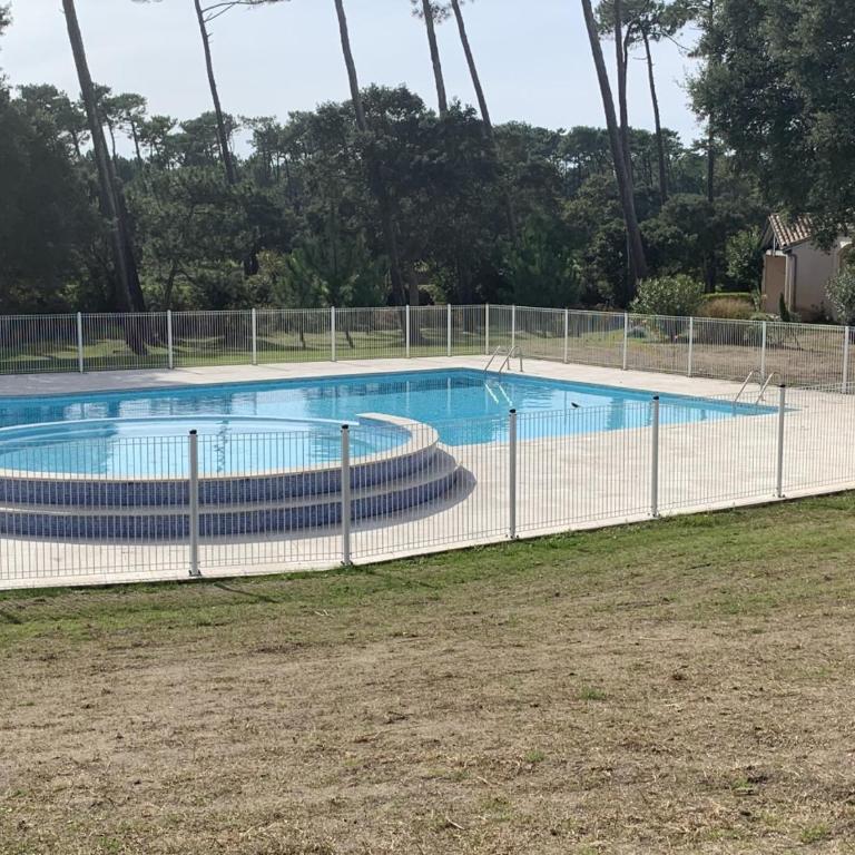 Appartement T2 cabine, capacité 4 personnes, à 600 m de la plage et à 300 m du Golf - Appartement avec Terrasse - 15