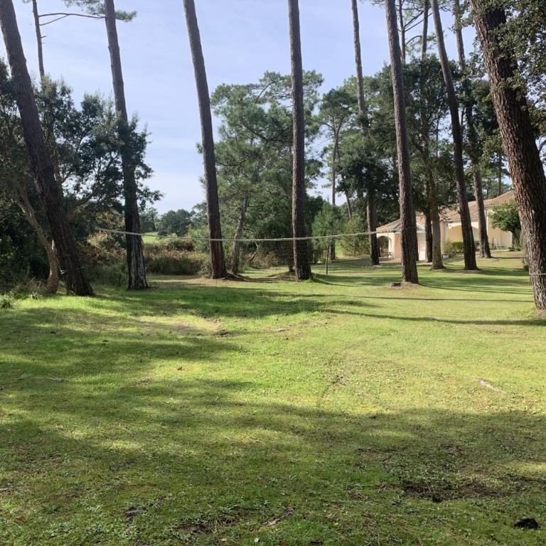 Appartement T2 cabine, capacité 4 personnes, à 600 m de la plage et à 300 m du Golf - Appartement avec Terrasse - 16