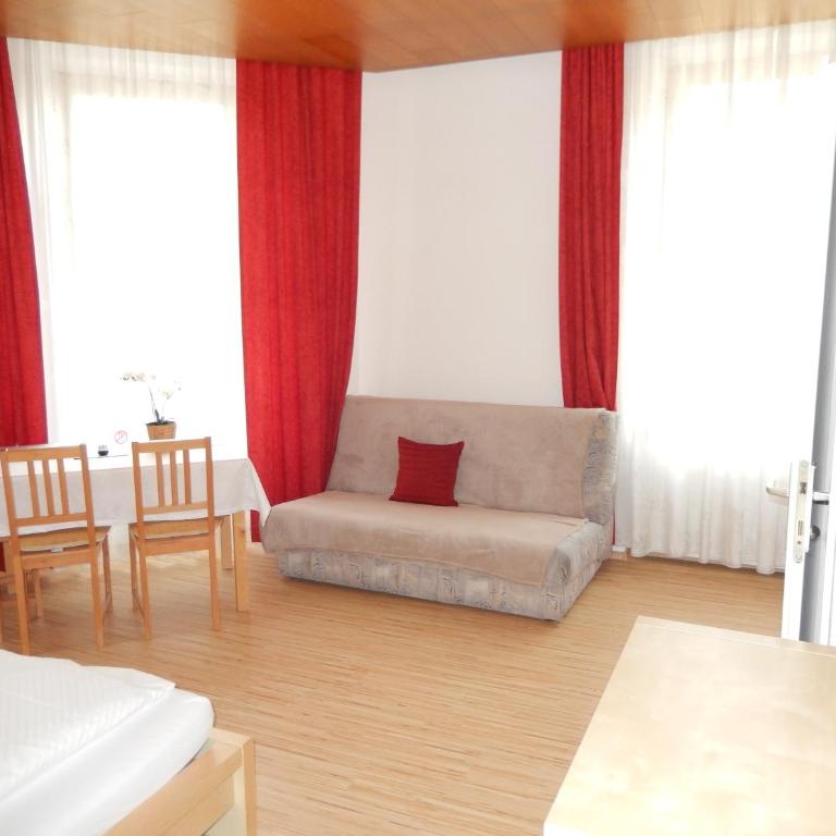 Hotel "Wilder Mann" - Doppelzimmer mit eigenem Bad - 11