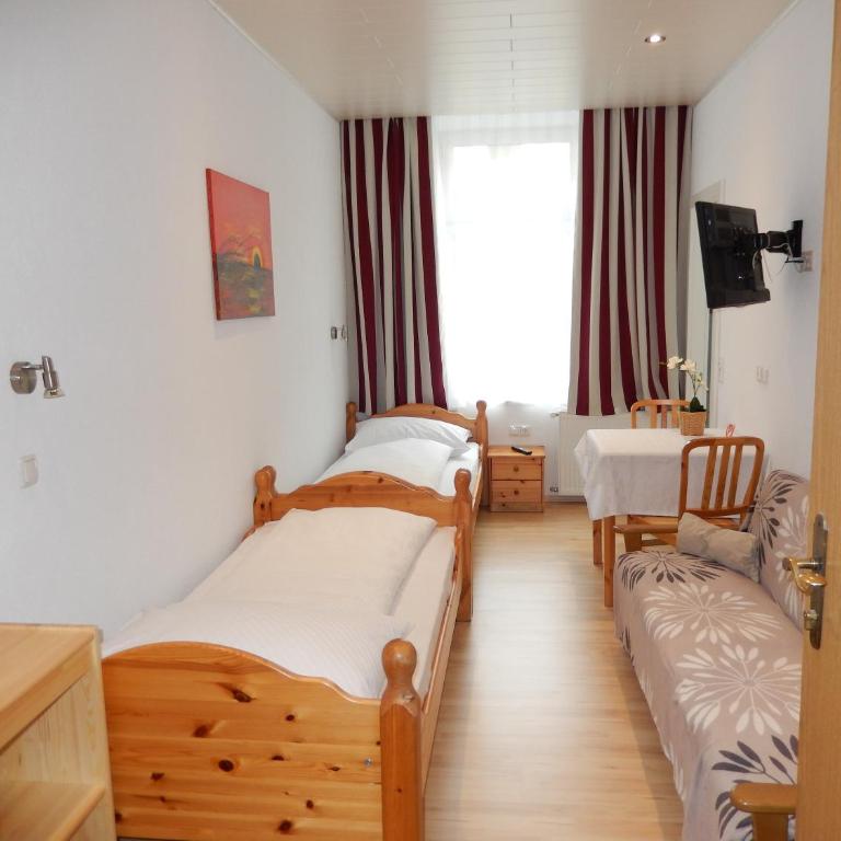 Hotel "Wilder Mann" - Zweibettzimmer mit eigenem Bad - 7