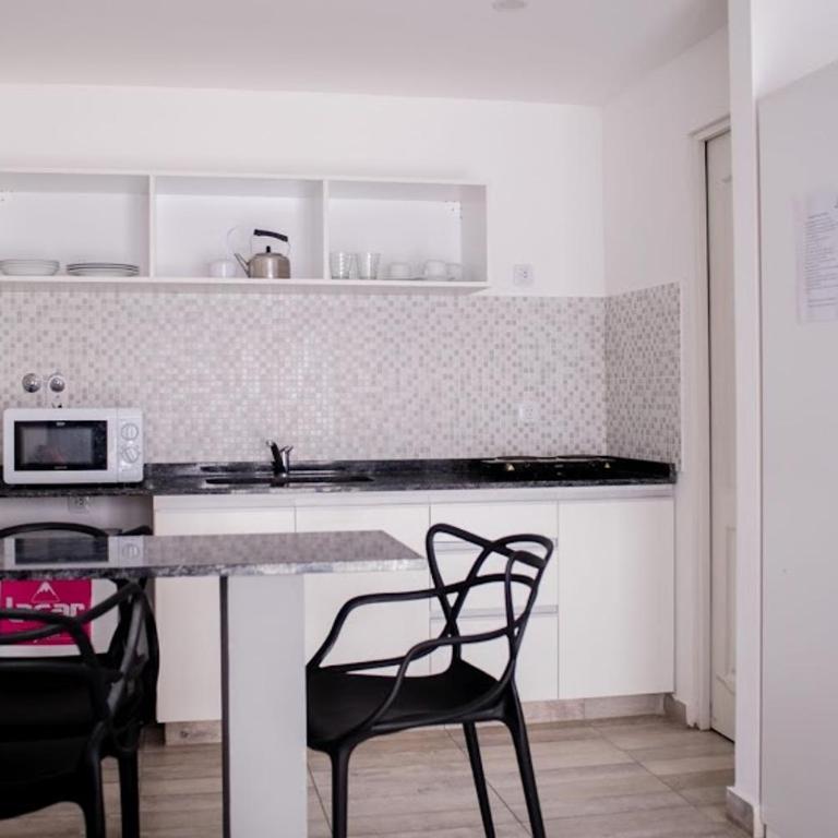 Aurelia - Habitación con cama grande y vistas al jardín - 17