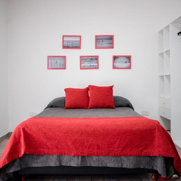 Aurelia - Habitación con cama grande y vistas al jardín - 10
