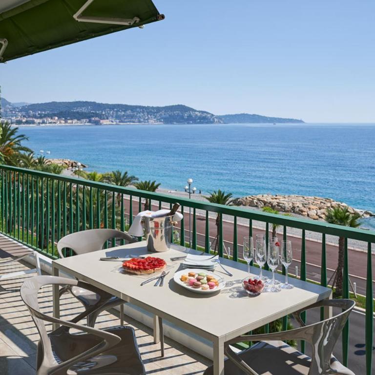Sunlight Properties - Sky blue - 3 bedroom flat with sea view on the Promenade des Anglais - Appartement Deluxe - 1