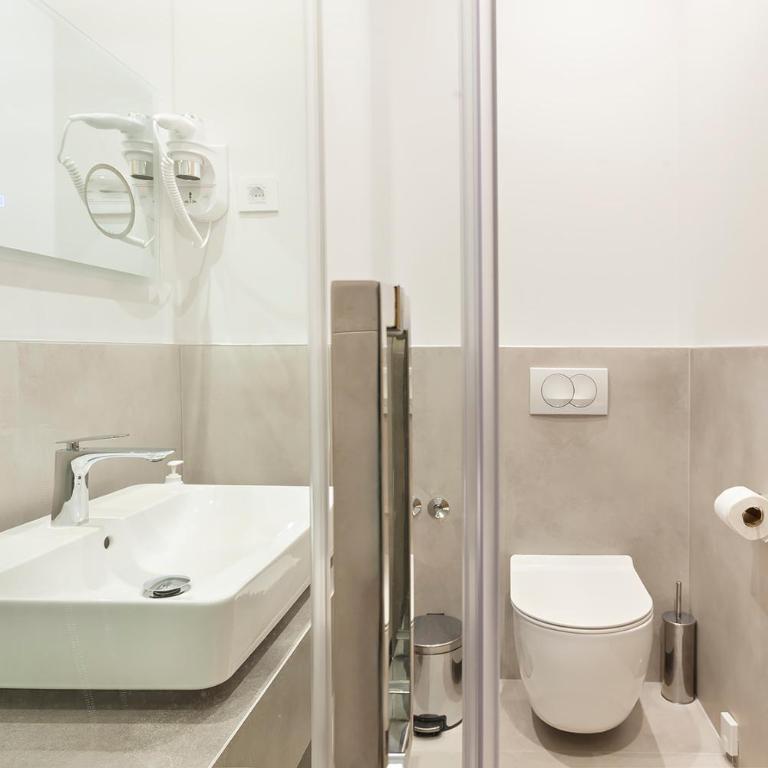 Kombinat Rooms City Center - Double or Twin Room - 10