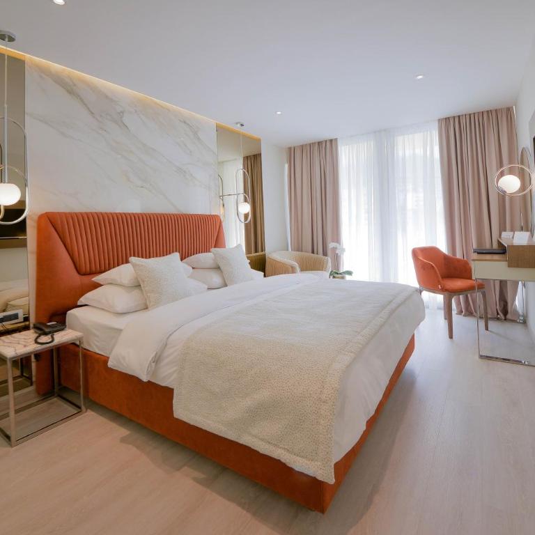 Mediteran Hotel & Resort - Superior Dvokrevetna Soba sa Bračnim Krevetom i Balkonom - 9