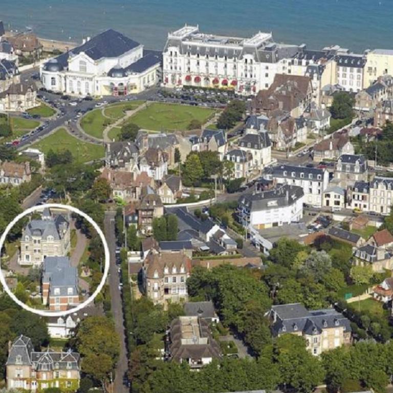 Cosy appartement dans une villa avec piscine, proche du centre et de la mer - Apartamento de 1 dormitorio - 22