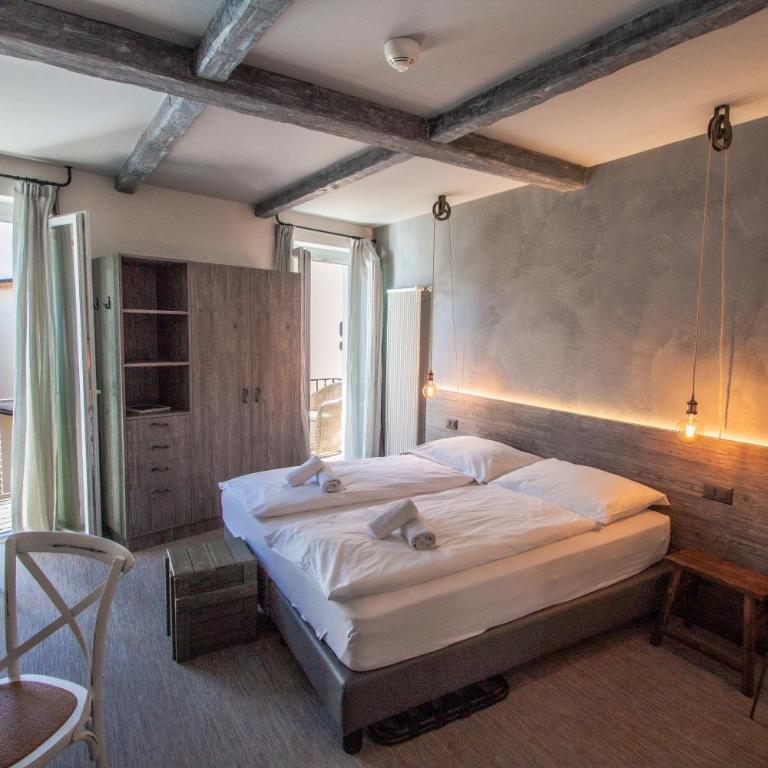 Seven Boutique Hotel - Double Room with Balcony and Partial View - 2