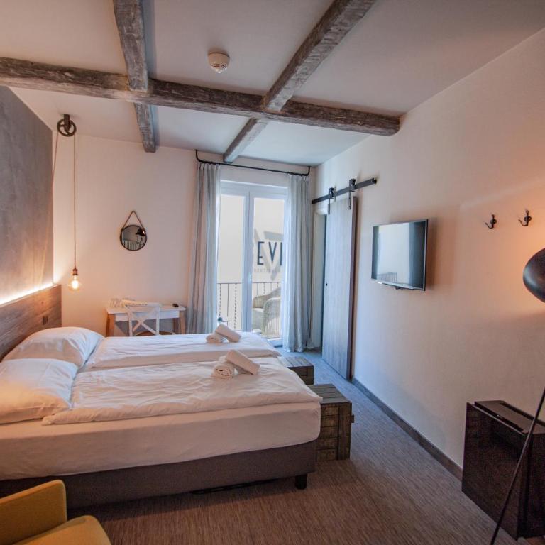 Seven Boutique Hotel - Double Room with Balcony and Partial View - 4