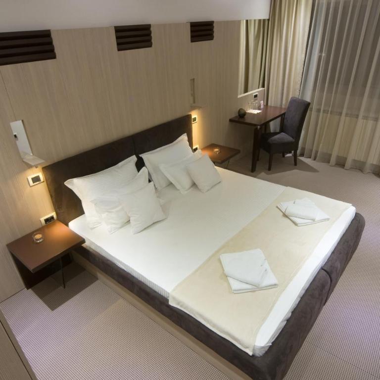 Hotel Viva - Two-Bedroom Apartment - 1