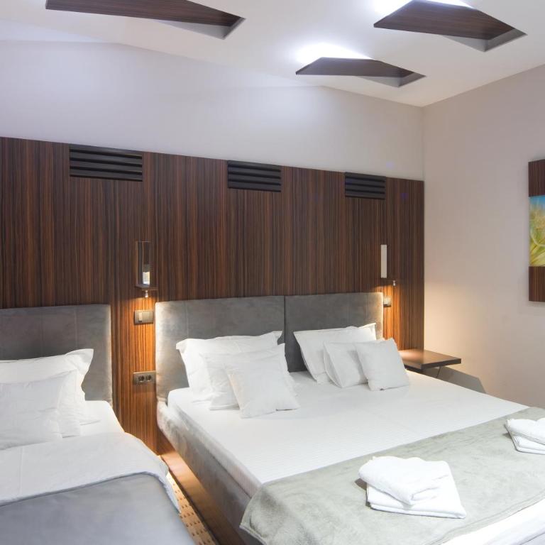Hotel Viva - Superior Triple Room - 1