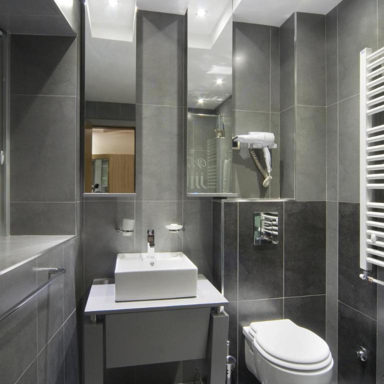 Hotel Viva - Superior Double or Twin Room - 4