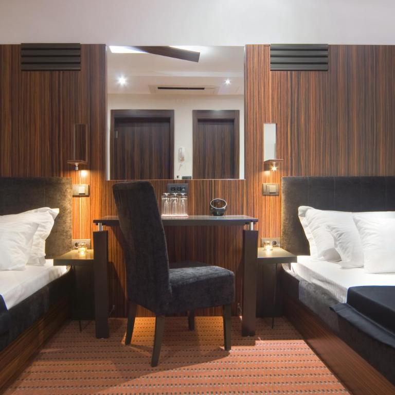 Hotel Viva - Superior Triple Room - 11