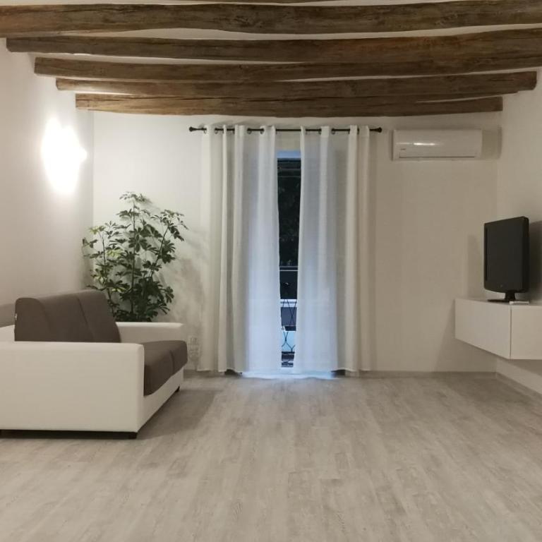 Cesare Home - One-Bedroom Apartment - 7