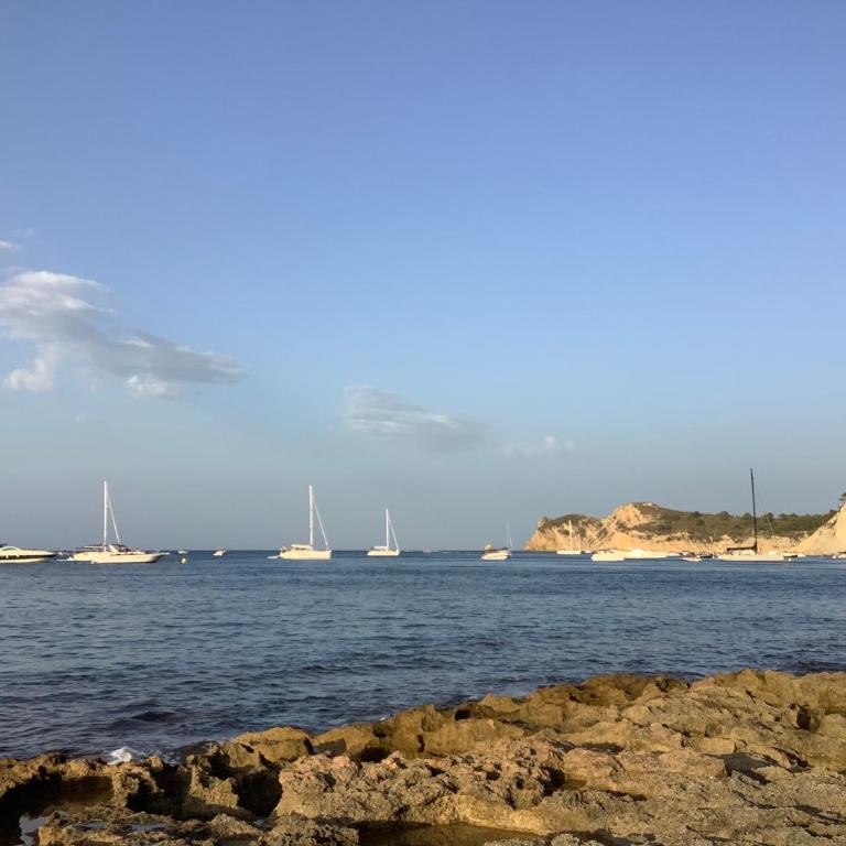 ACOGEDOR Y PRECIOSO ÁTICO EN JAVEA Primera línea playa - Apartamento de 2 dormitorios - 47