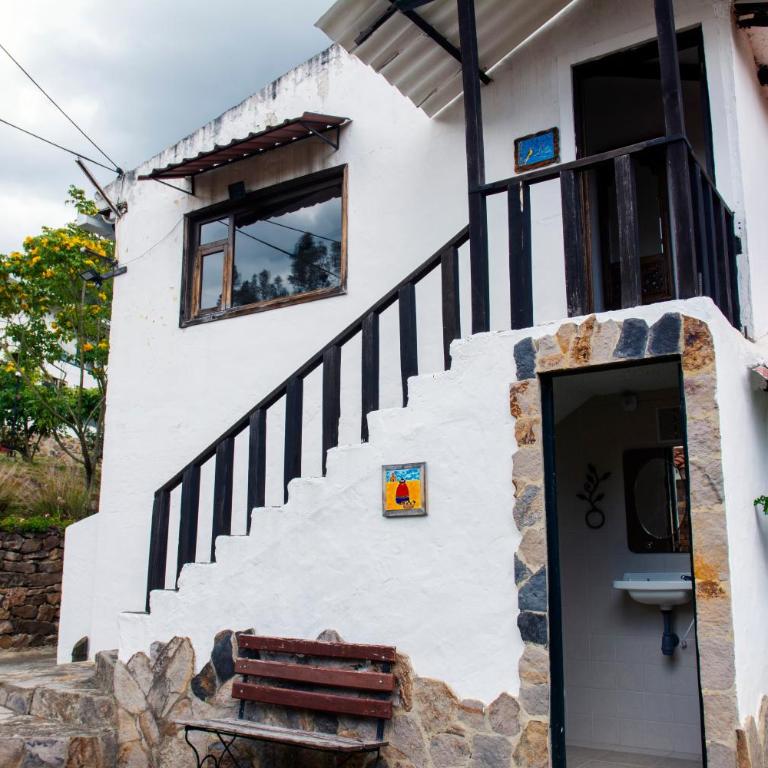 Villa Patty - Estudio con vistas al jardín - 1