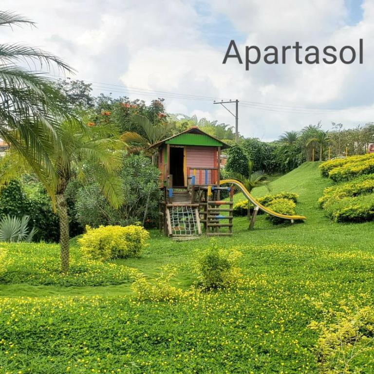 Apartamento Nuevo, Eje Cafetero, Rodeado de Naturaleza. - Apartamento de 2 dormitorios - 89